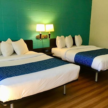 Travelodge Inn & Suites By Wyndham Missoula University Park エクステリア 写真