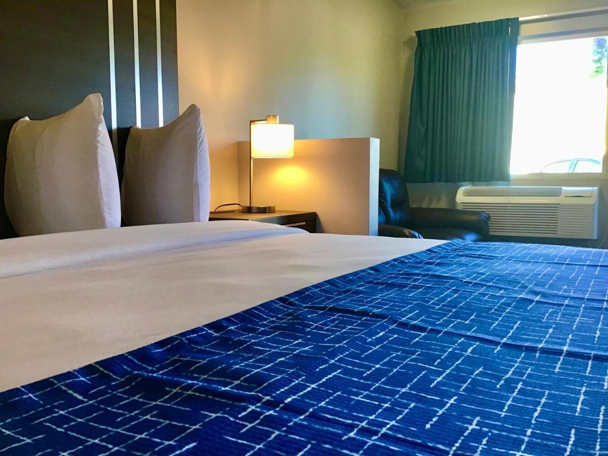 Travelodge Inn & Suites By Wyndham Missoula University Park エクステリア 写真