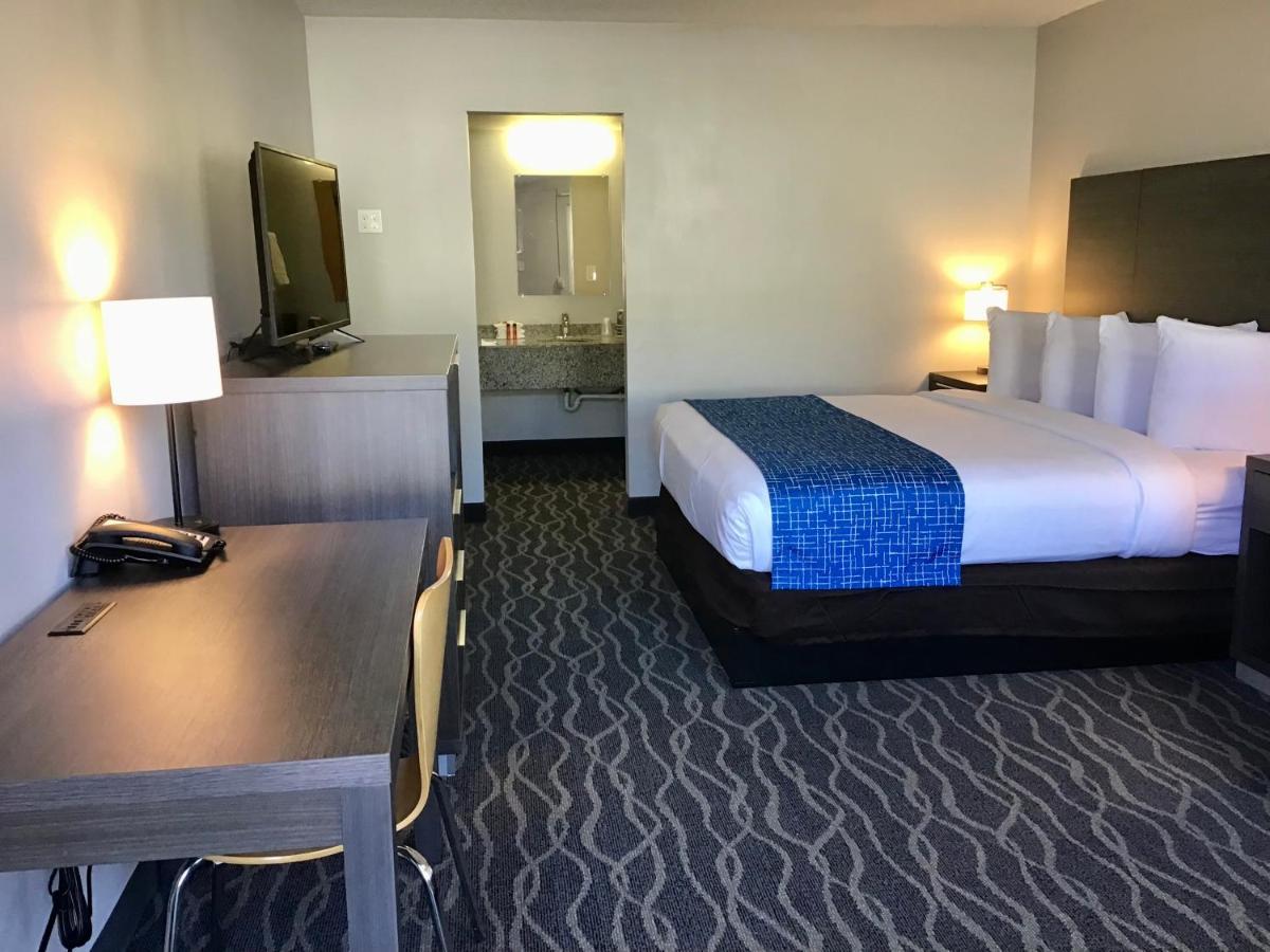 Travelodge Inn & Suites By Wyndham Missoula University Park エクステリア 写真